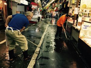 【ブログ】旦過市場通りをきれいにしました！